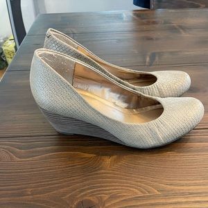 Bcbg wedges